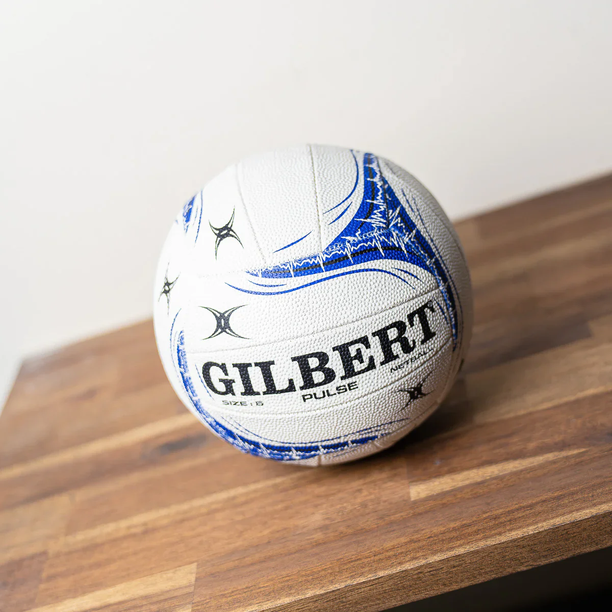 Gilbert Pulse Netball White - Size 5 - Image 5