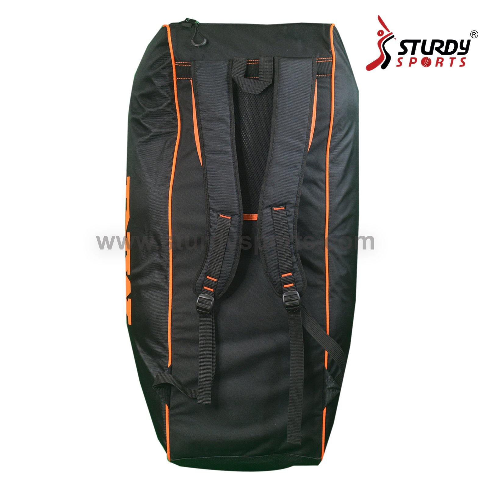 MRF VK18 Junior Duffle Bag - Image 10